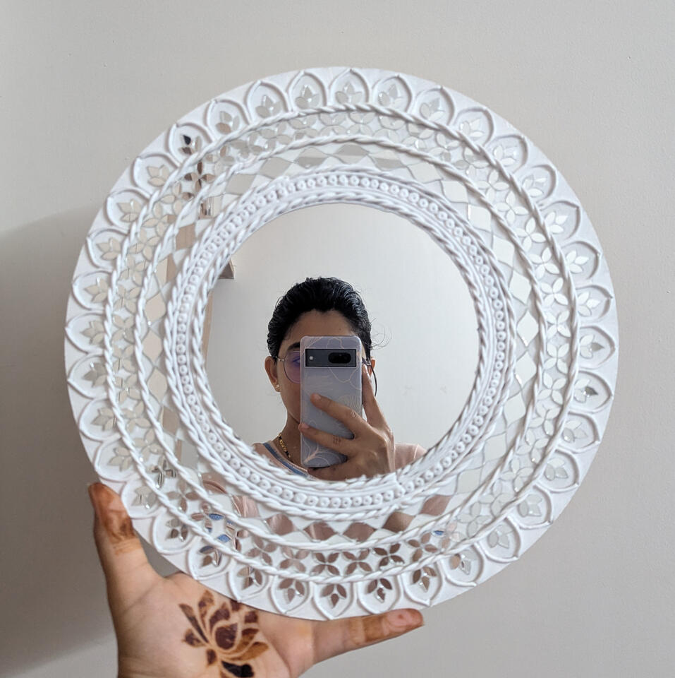 Custom motif mandala mirror handcrafted lippan with white mould clay on MDF board for ethnic home decor